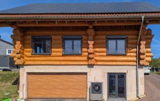 Naturstammhaus nach der Renovierung